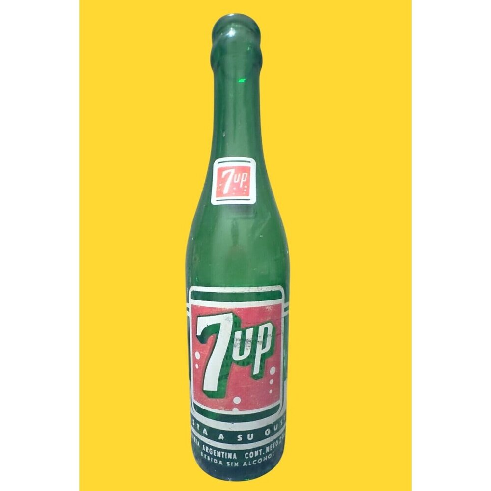 Vintage 7Up Green Glass Soda Bottle Vintage 1975 10oz Made in Argentina